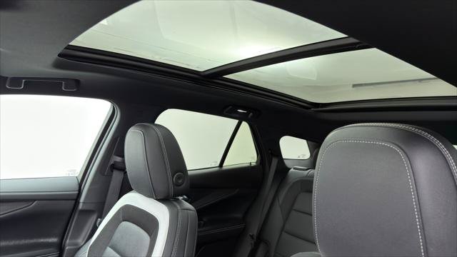 Used 2024 Chevrolet Blazer EV LT AWD/4WD image 39