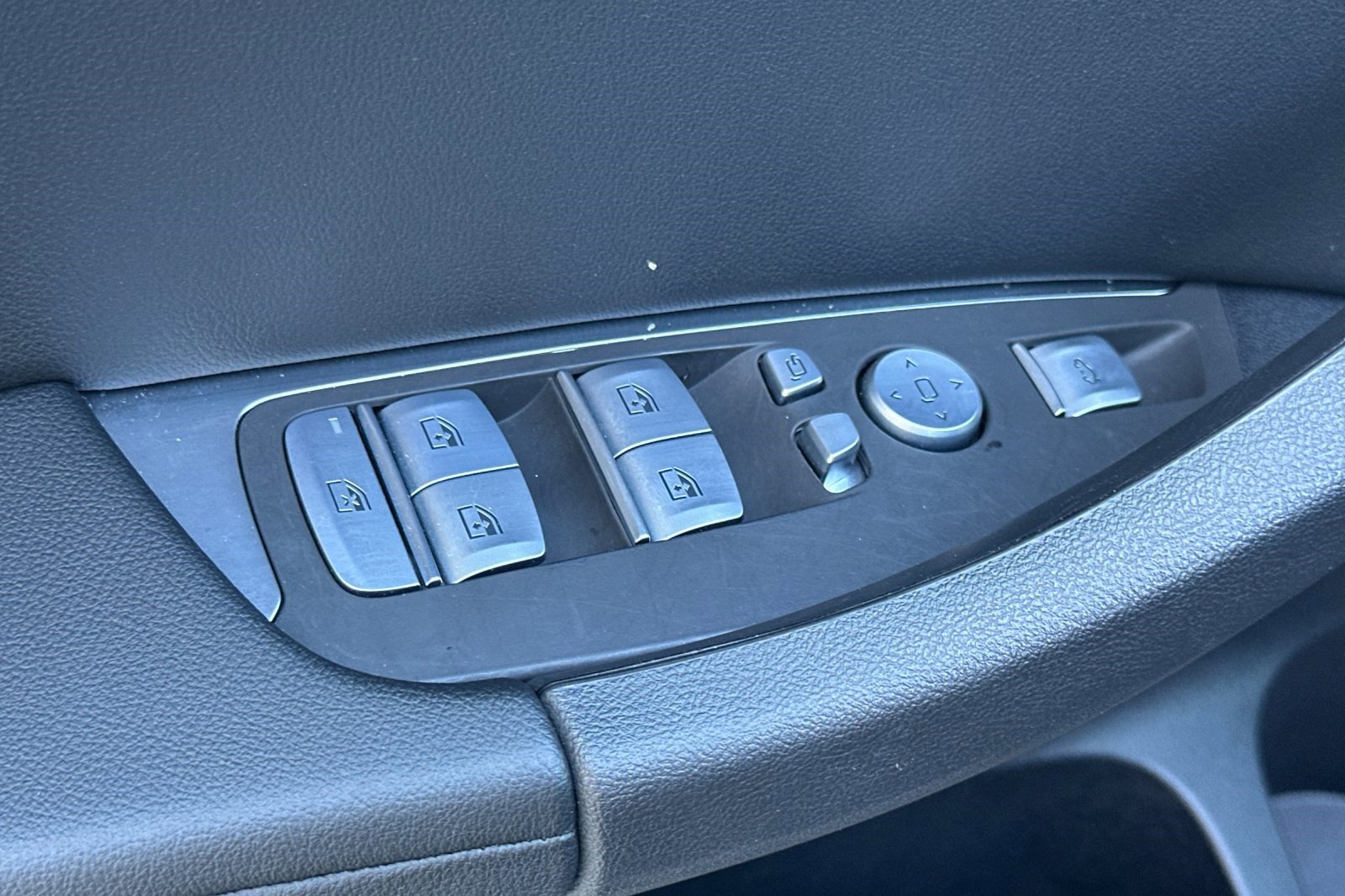 Used 2024 BMW X3 xDrive30i w/ Premium Package image 13