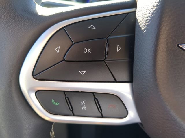 Used 2024 Chrysler Pacifica Touring-L FWD image 29