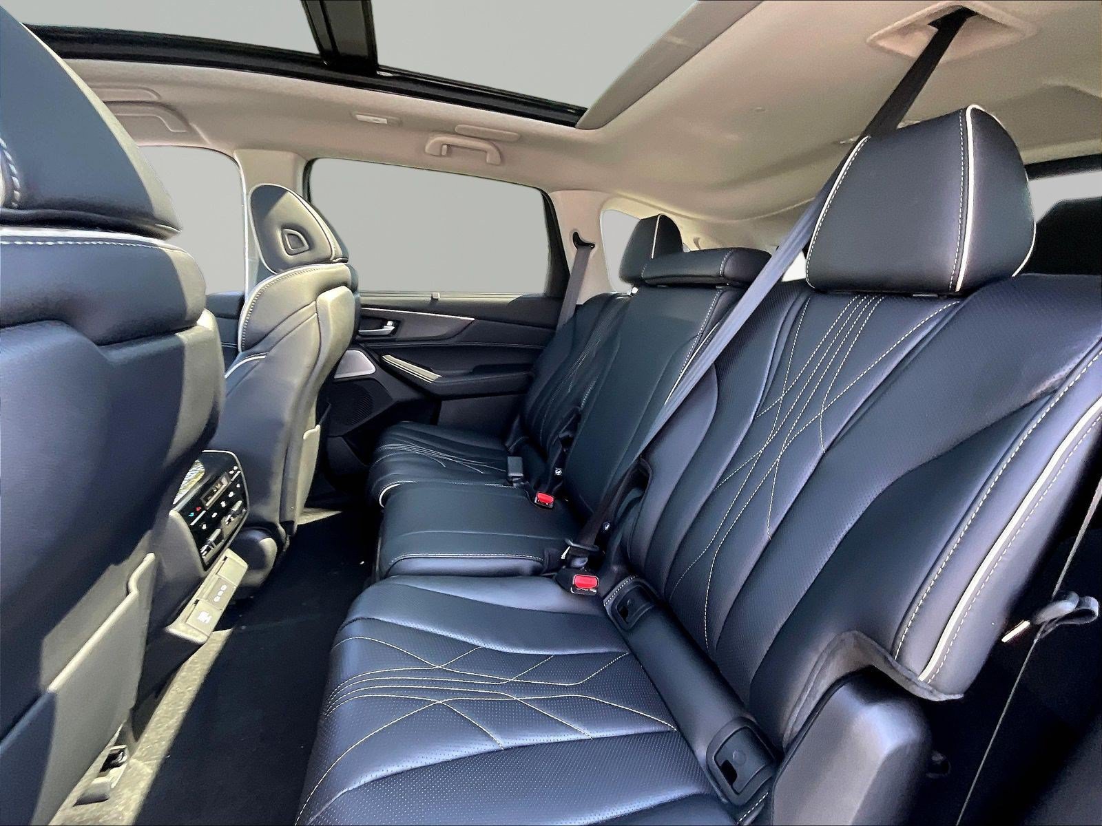 New 2026 Acura MDX w/ Advance Package AWD/4WD image 18