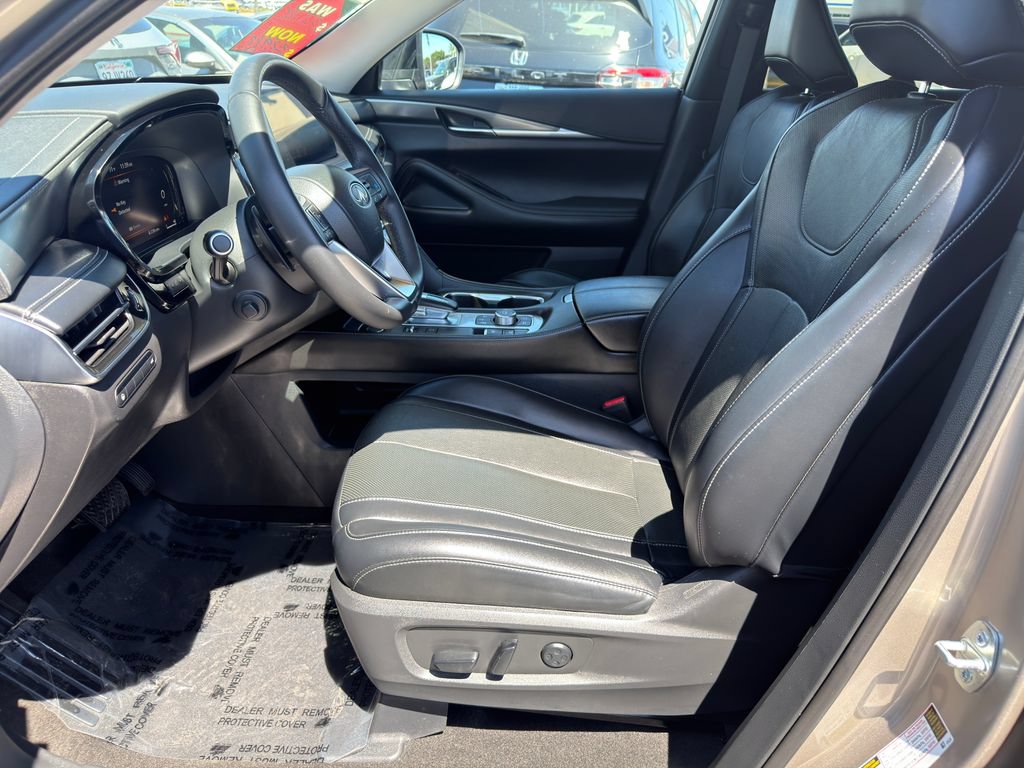 Used 2023 INFINITI QX60 Luxe w/ Cargo Package FWD image 13