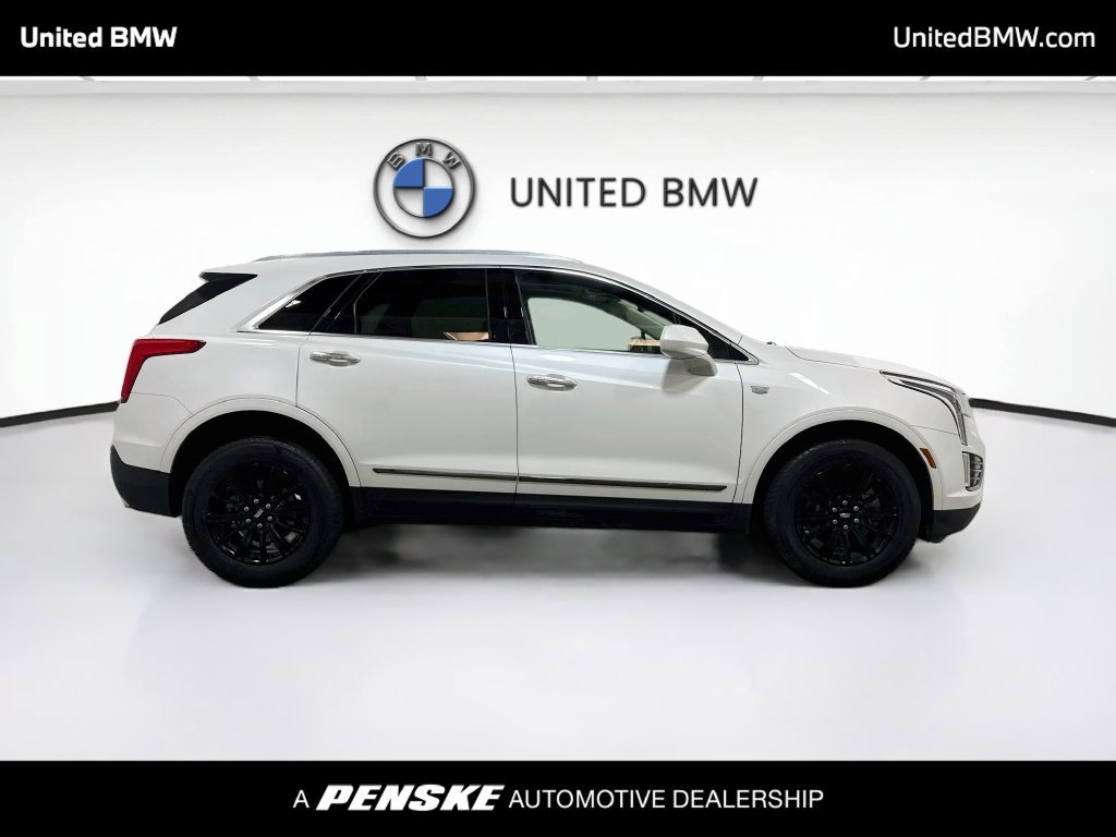 Used 2019 Cadillac XT5 Luxury w/ LPO, Black Ice Package FWD image 4