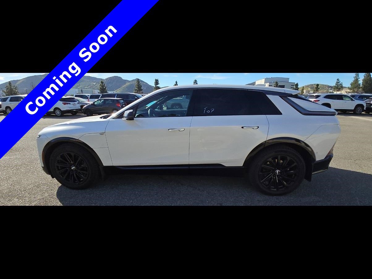 Used 2024 Cadillac Lyriq Sport image 14