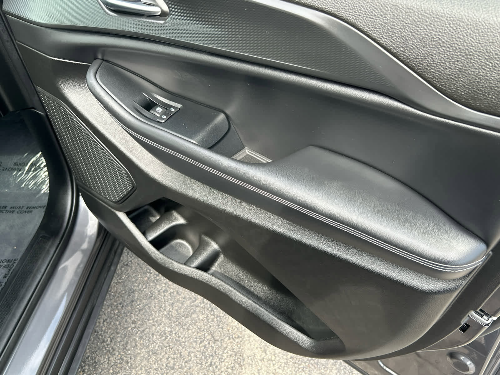 Used 2023 Jeep Grand Cherokee Altitude image 31