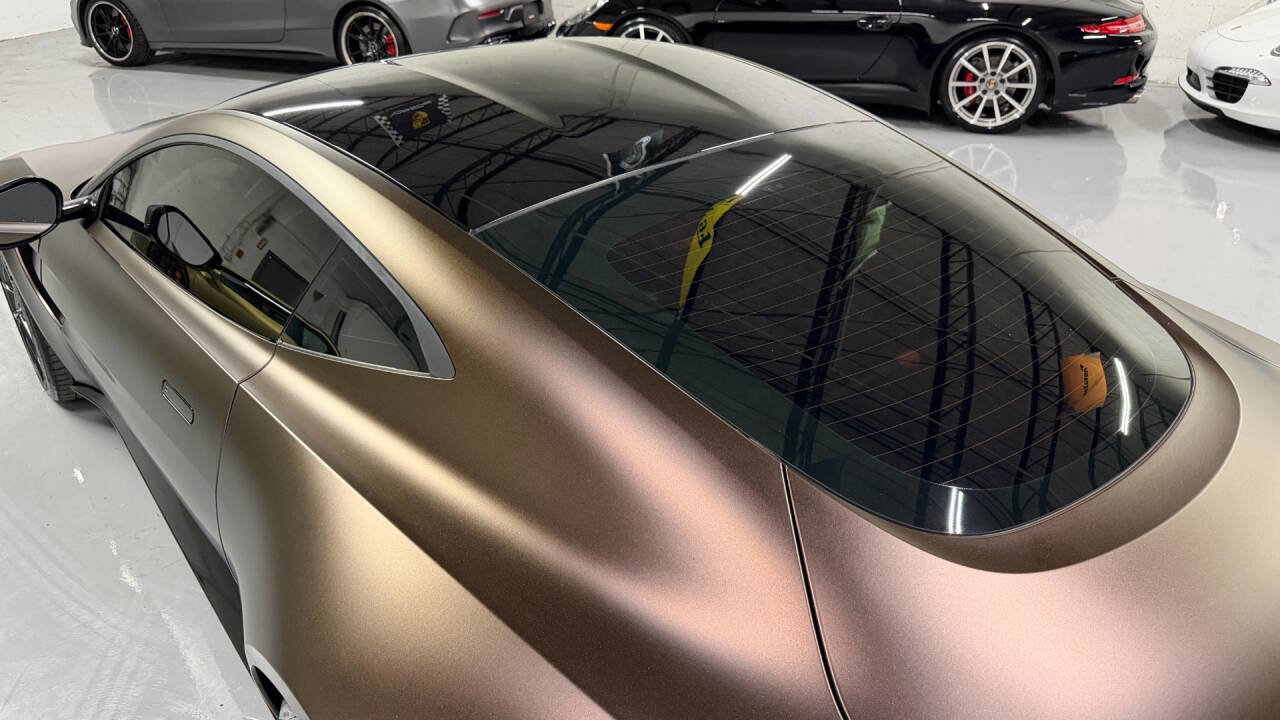 Used 2021 Aston Martin V8 Vantage Base 2dr Coupe image 19