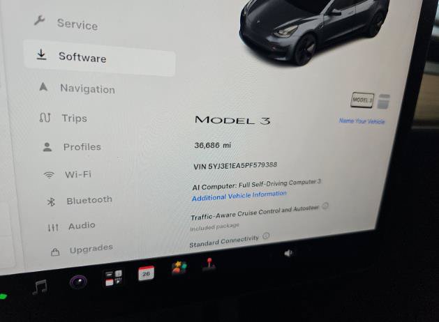 Used 2023 Tesla Model 3 Standard Range RWD image 3