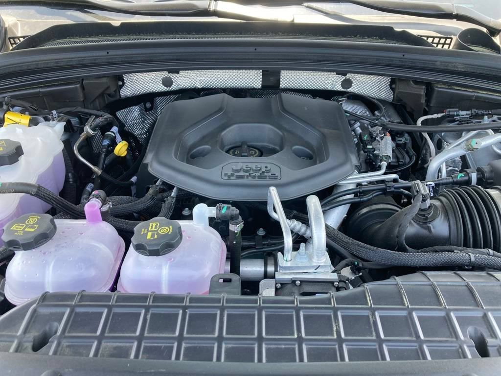 New 2024 Jeep Grand Cherokee Limited 4xe w/ Luxury Tech Group II AWD/4WD image 16