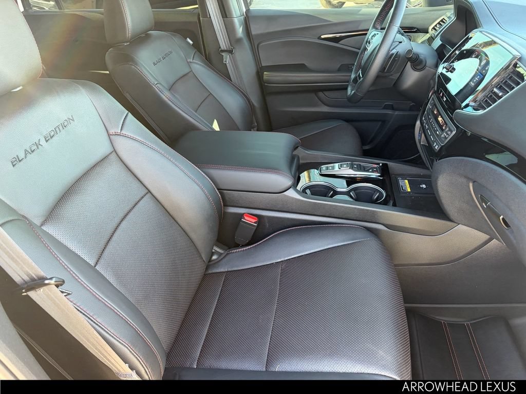 Used 2025 Honda Passport Black Edition image 35