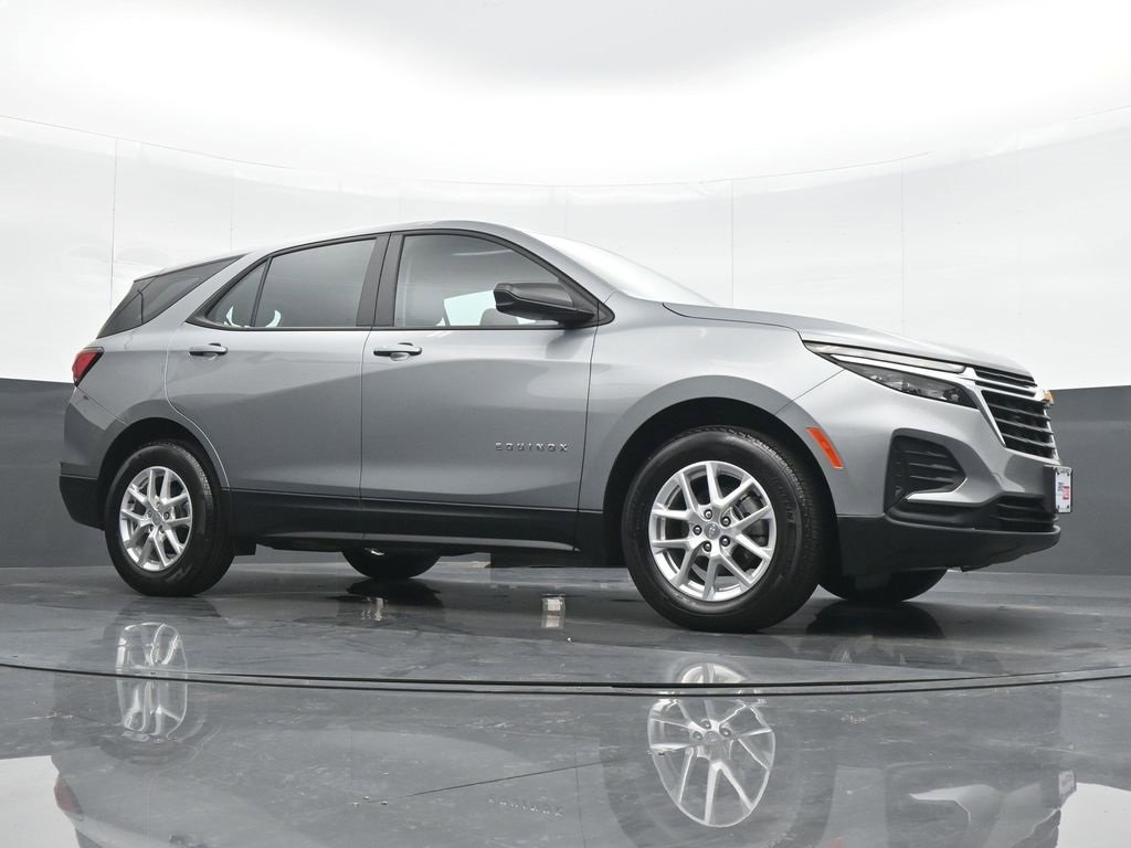 Used 2024 Chevrolet Equinox LS image 23
