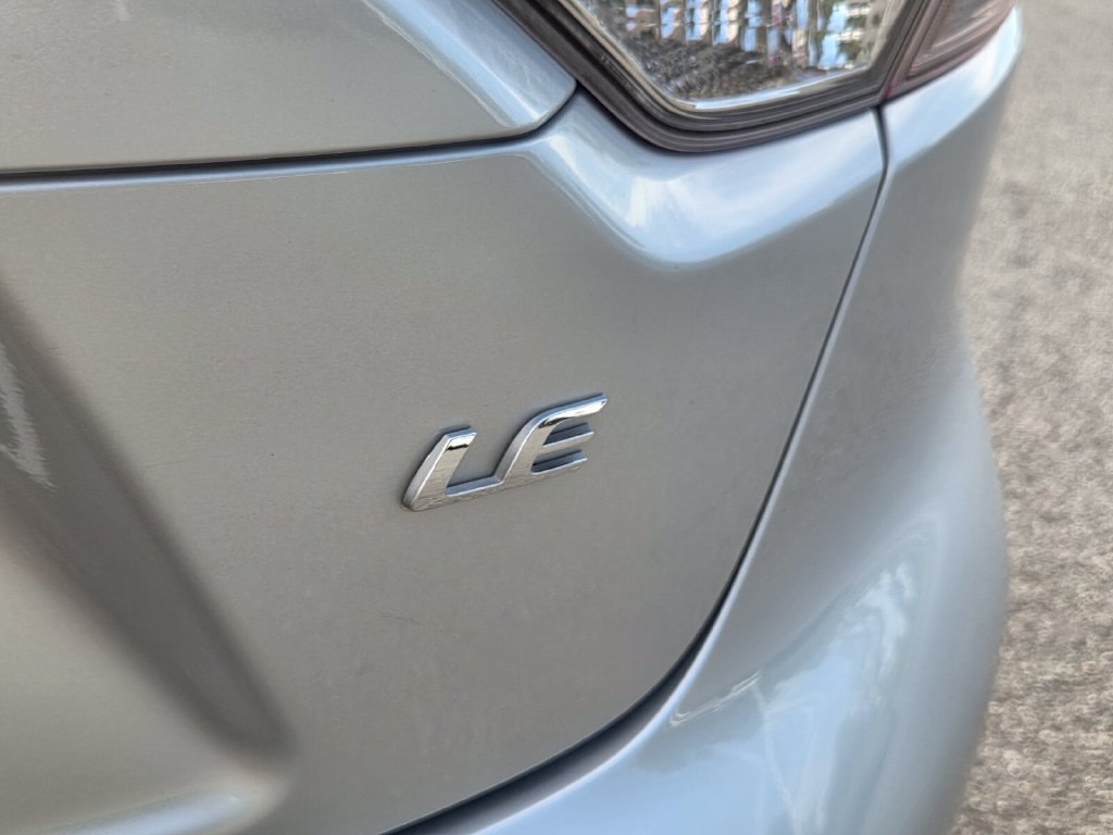 Used 2025 Toyota Corolla LE FWD image 11