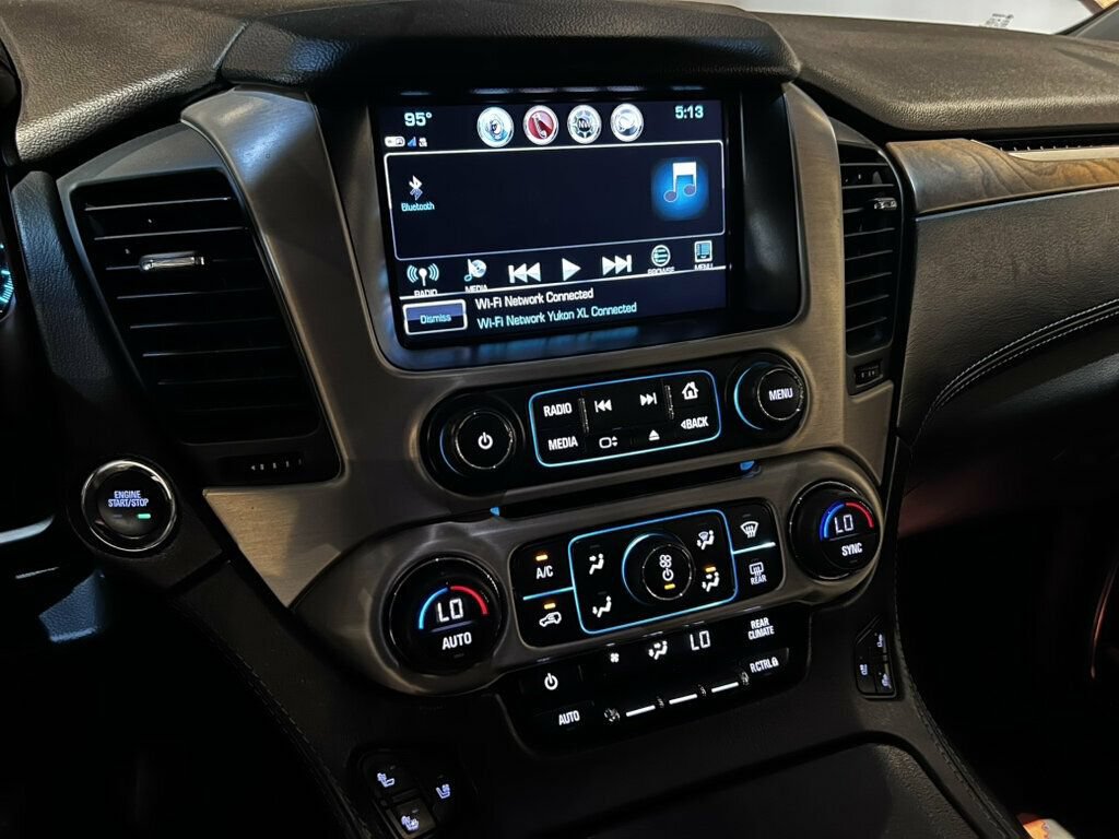 Used 2020 GMC Yukon XL Denali AWD/4WD image 32