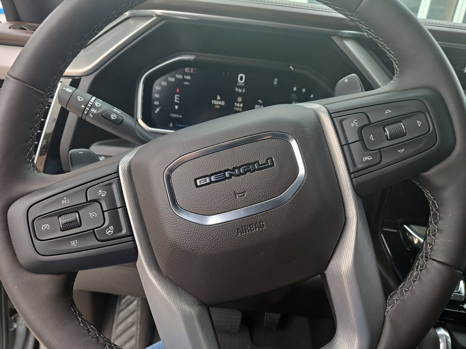 Used 2026 GMC Sierra 1500 Denali w/ Technology Package AWD/4WD image 18