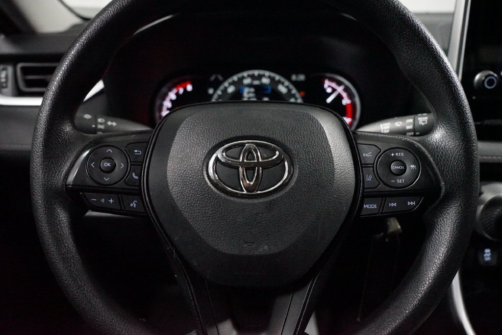 Used 2025 Toyota RAV4 LE FWD image 12