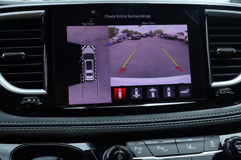 Used 2025 Chrysler Pacifica Select FWD image 23