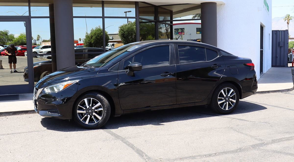 Used 2021 Nissan Versa SV FWD image 4