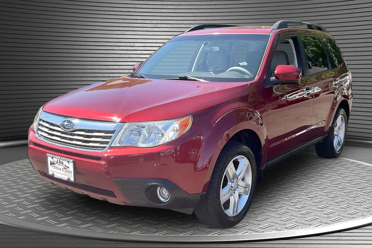 Used 2010 Subaru Forester 2.5X Limited AWD/4WD image 3