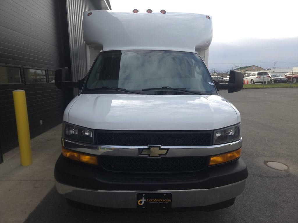 Used 2020 Chevrolet Express 3500 w/ Power Convenience Package RWD image 9