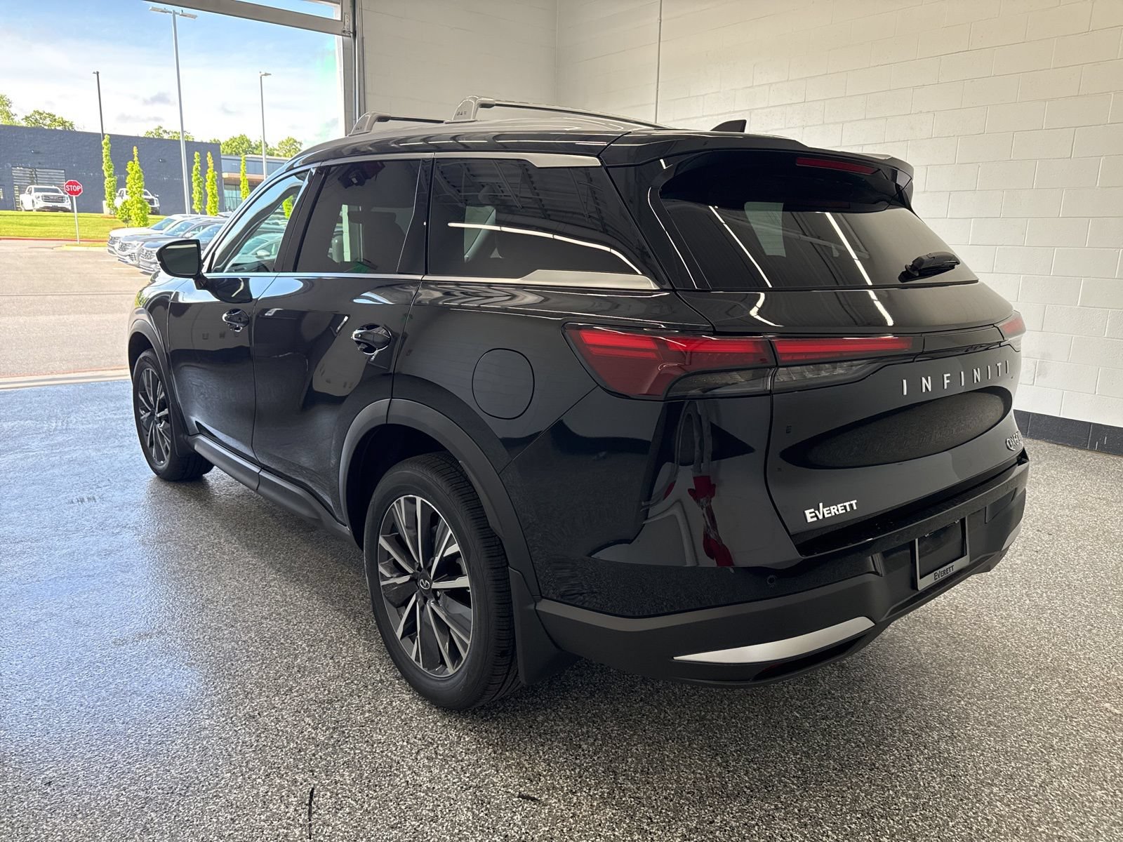 New 2027 INFINITI QX60 Luxe w/ Cargo Package AWD/4WD image 3