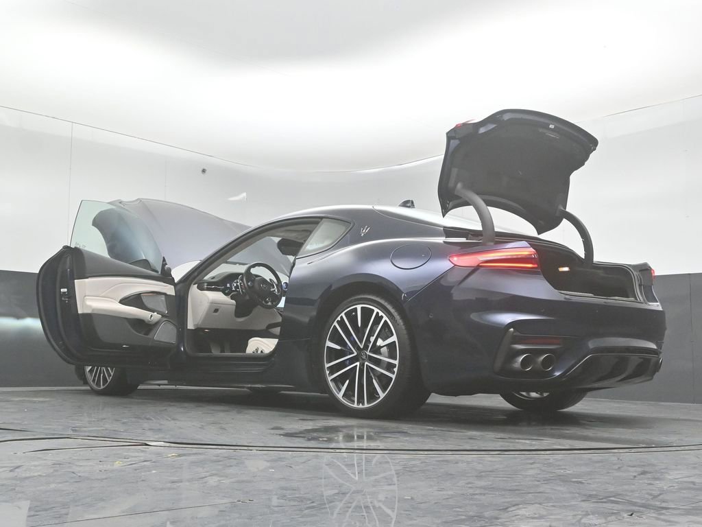 Used 2024 Maserati GranTurismo Trofeo image 40