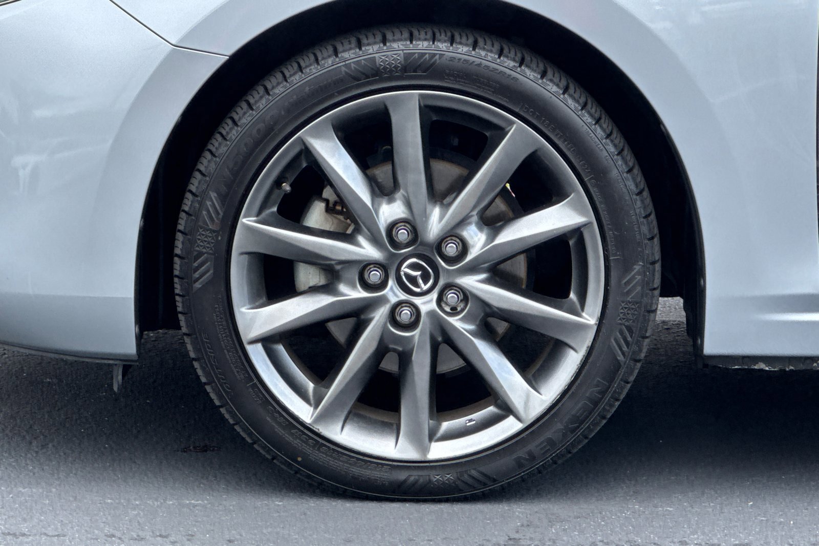Used 2018 MAZDA MAZDA3 Touring FWD image 11