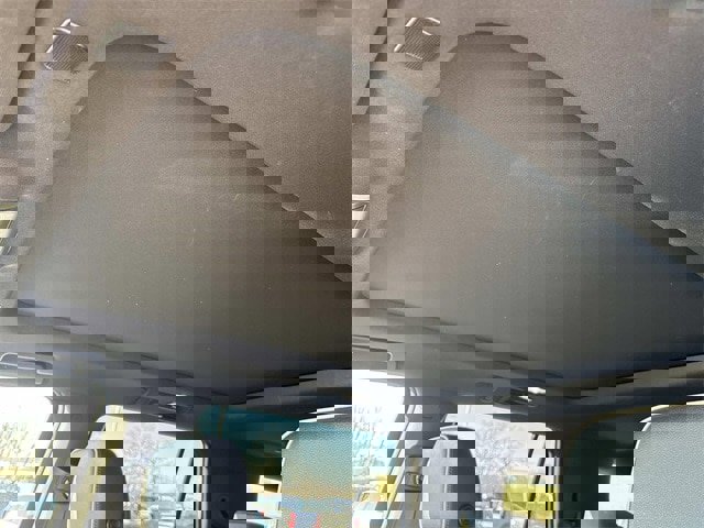 Used 2021 GMC Yukon SLT w/ SLT Premium Package image 28