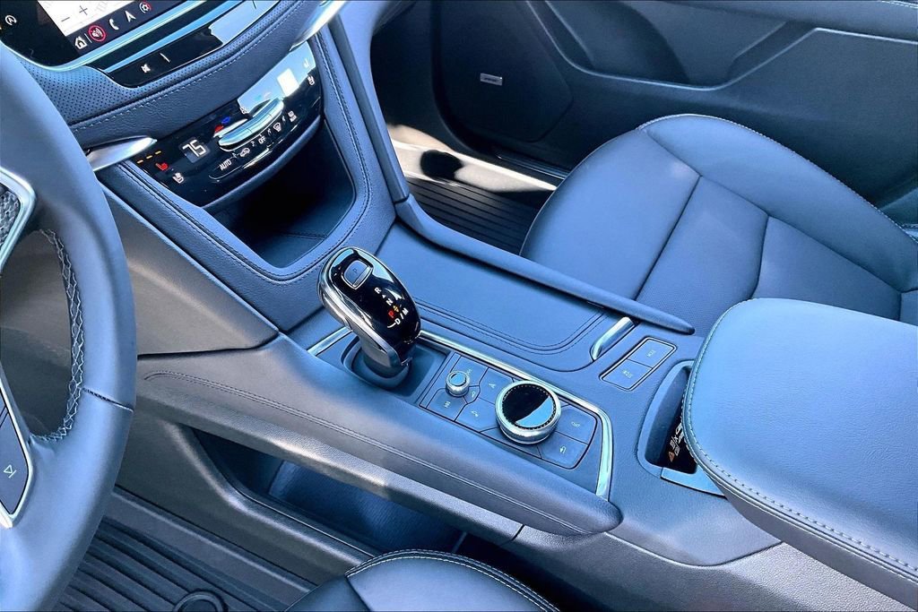 New 2026 Cadillac XT5 Sportv w/ LPO, Floor Liner Package image 8