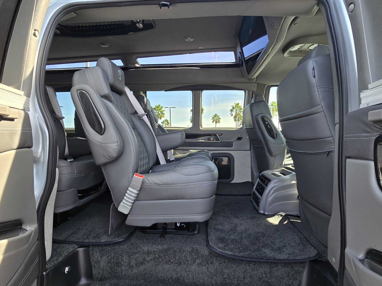 New 2025 Chevrolet Express 2500 Extended w/ Driver Convenience Package image 10