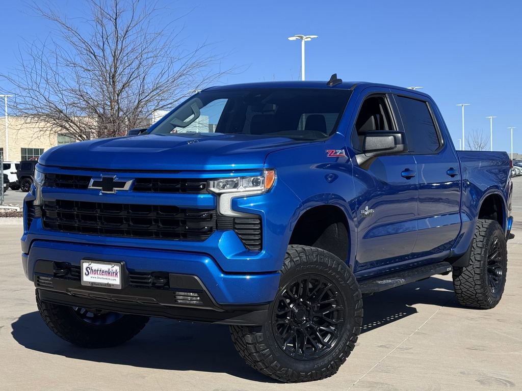 Used 2022 Chevrolet Silverado 1500 RST w/ Texas Edition Plus AWD/4WD image 2