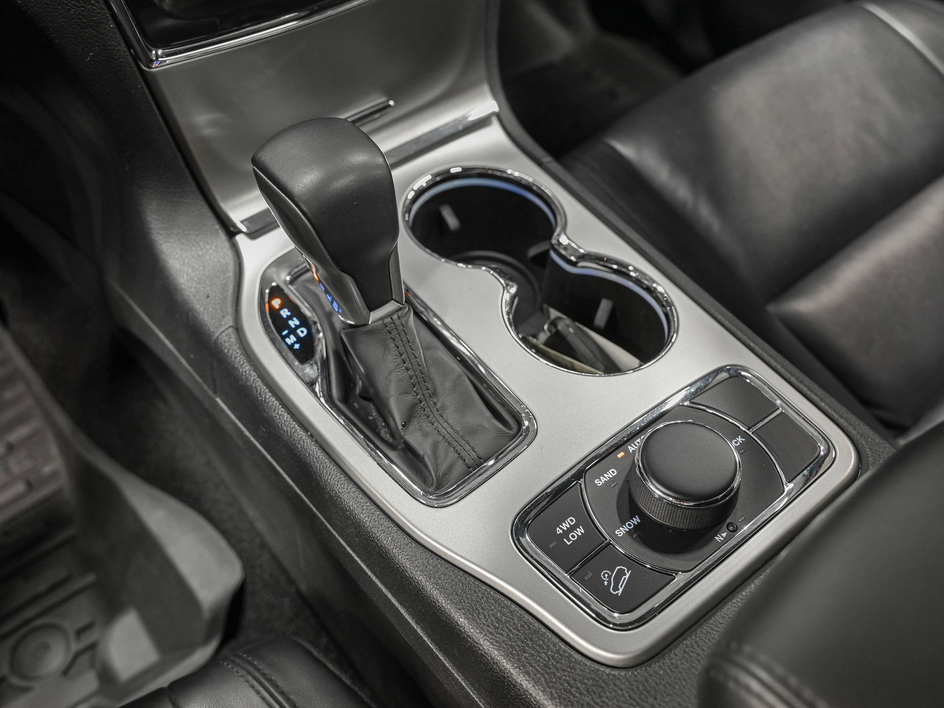 Used 2021 Jeep Grand Cherokee Limited image 23