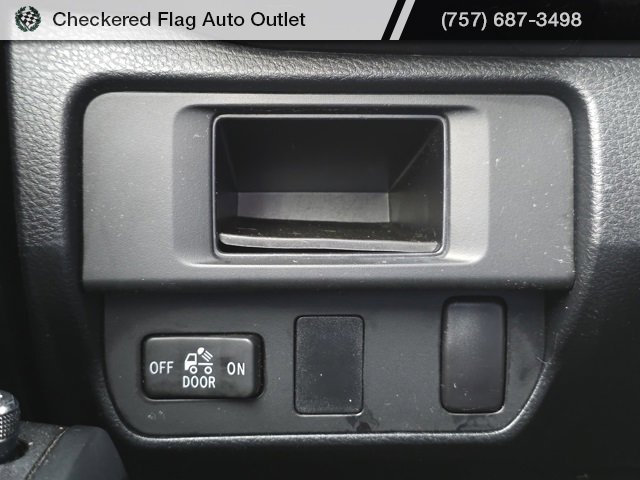 Used 2016 Toyota Tacoma SR image 22