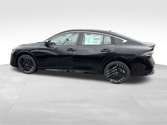New 2026 Nissan Sentra SR w/ Floor Mat Package FWD image 6