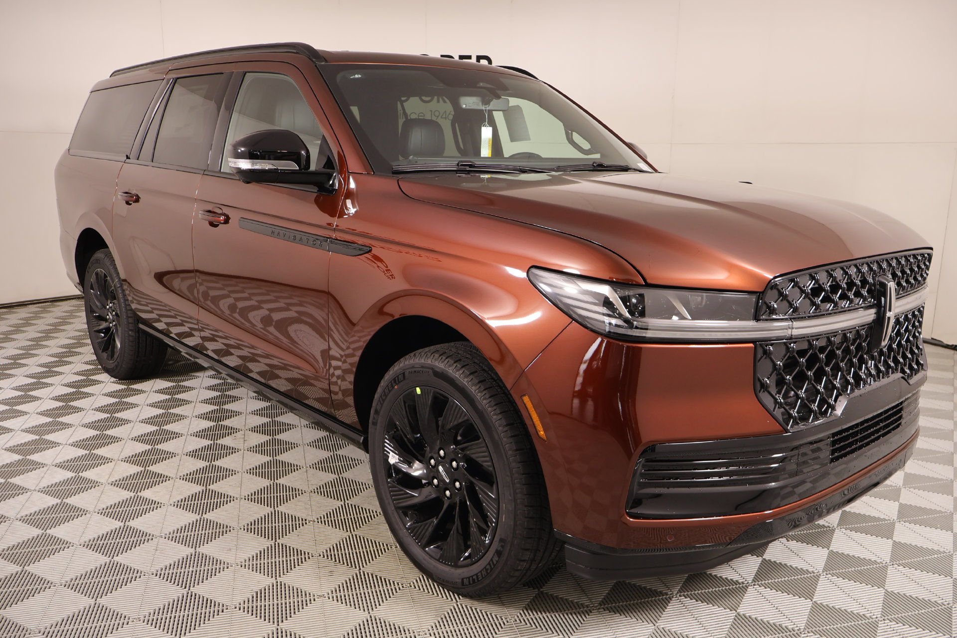 New 2027 Lincoln Navigator L Reserve w/ Jet Appearance Package AWD/4WD image 1