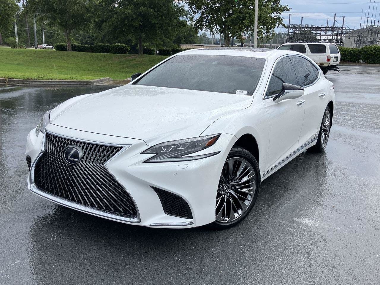 Used 2018 Lexus LS 500h w/ Luxury Package RWD video 1