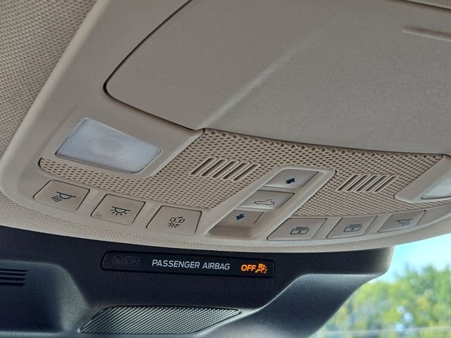 Used 2022 Ford Expedition Limited image 25