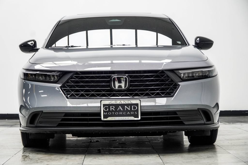 Used 2025 Honda Accord Sport image 9