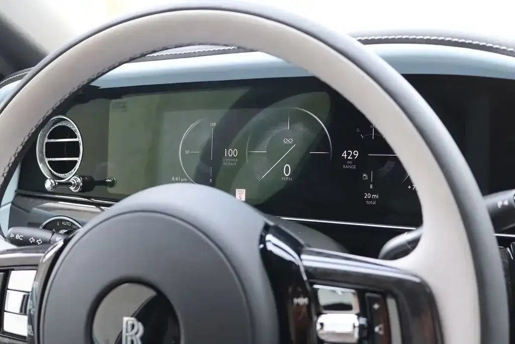 New 2027 Rolls-Royce Cullinan Black Badge AWD/4WD image 27