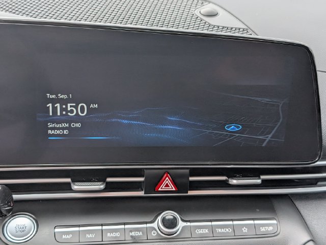 Used 2023 Hyundai Elantra SEL w/ Convenience Package FWD image 25