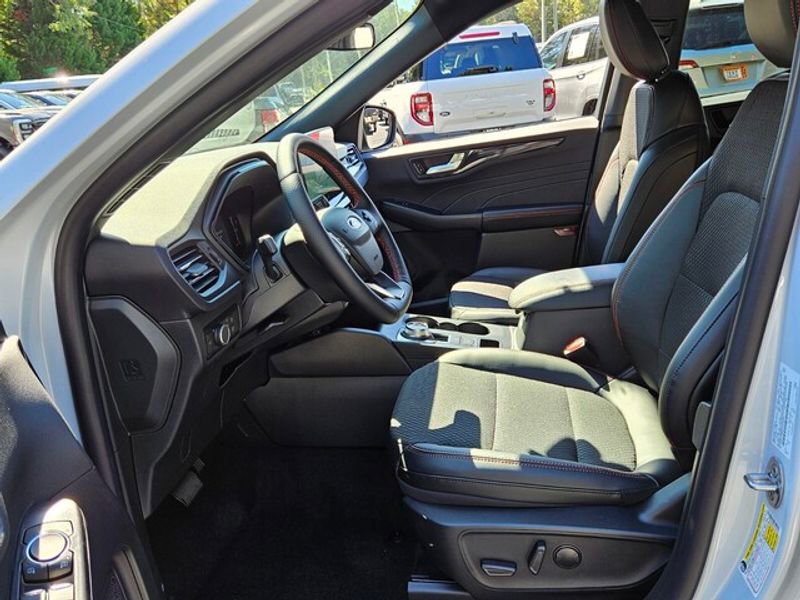 New 2026 Ford Escape ST-Line image 6