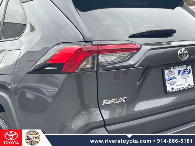 Certified 2024 Toyota RAV4 LE AWD/4WD image 11