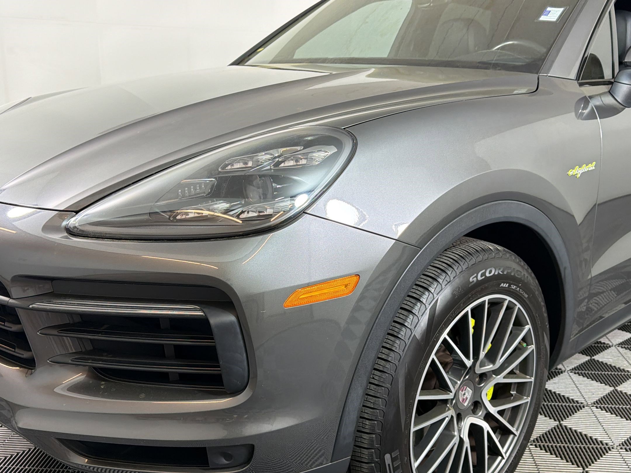 Used 2019 Porsche Cayenne E-Hybrid image 10
