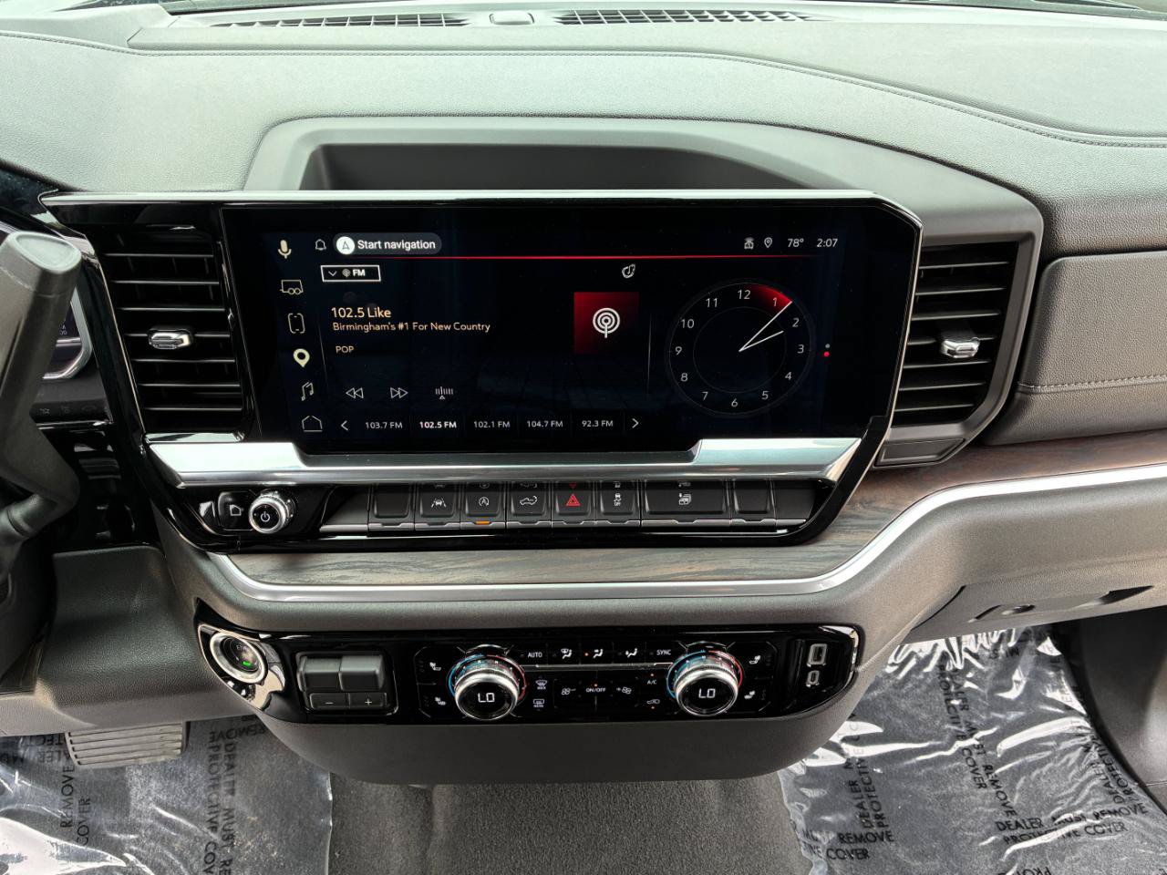 Used 2025 GMC Sierra 1500 SLT AWD/4WD image 20