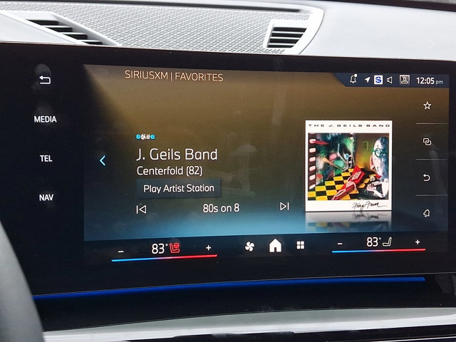 Certified 2025 BMW X1 xDrive28i w/ Premium Package image 18