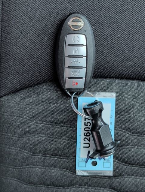 Used 2022 Nissan Pathfinder SV w/ SV Premium Package image 28