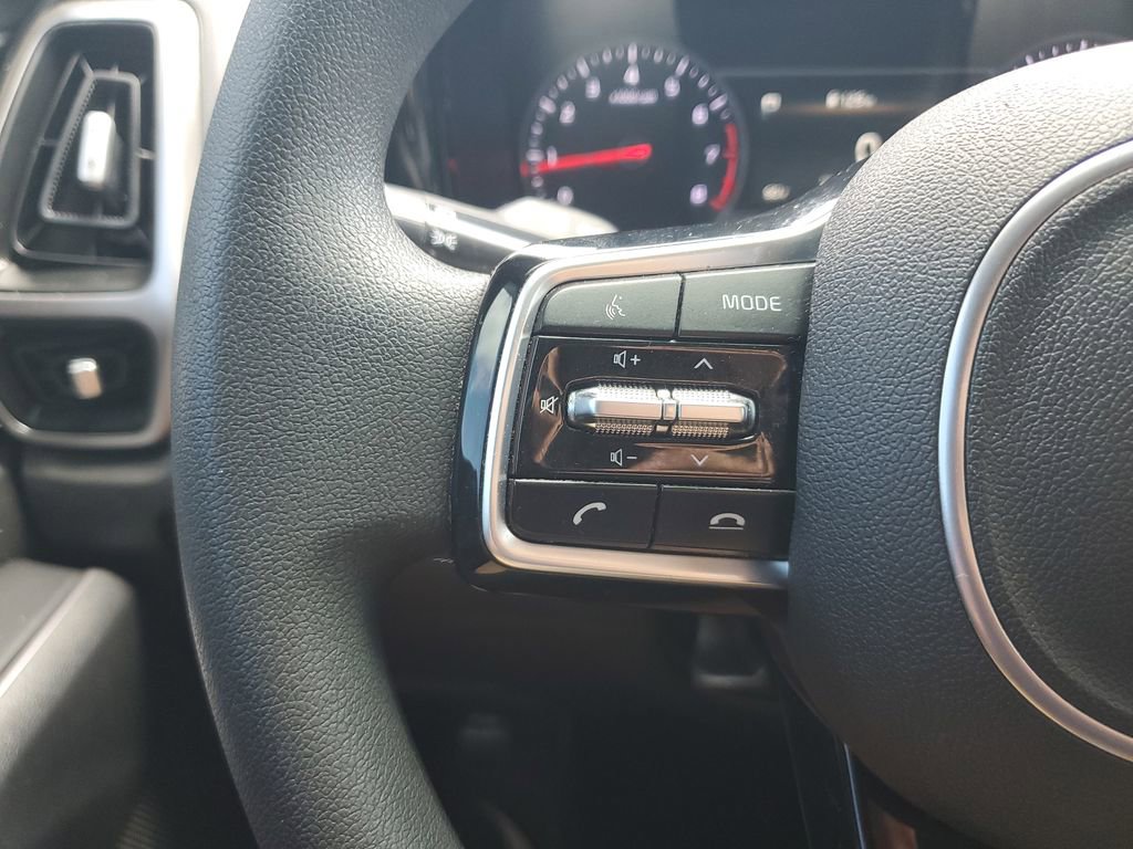 Used 2021 Kia Sorento LX FWD image 22
