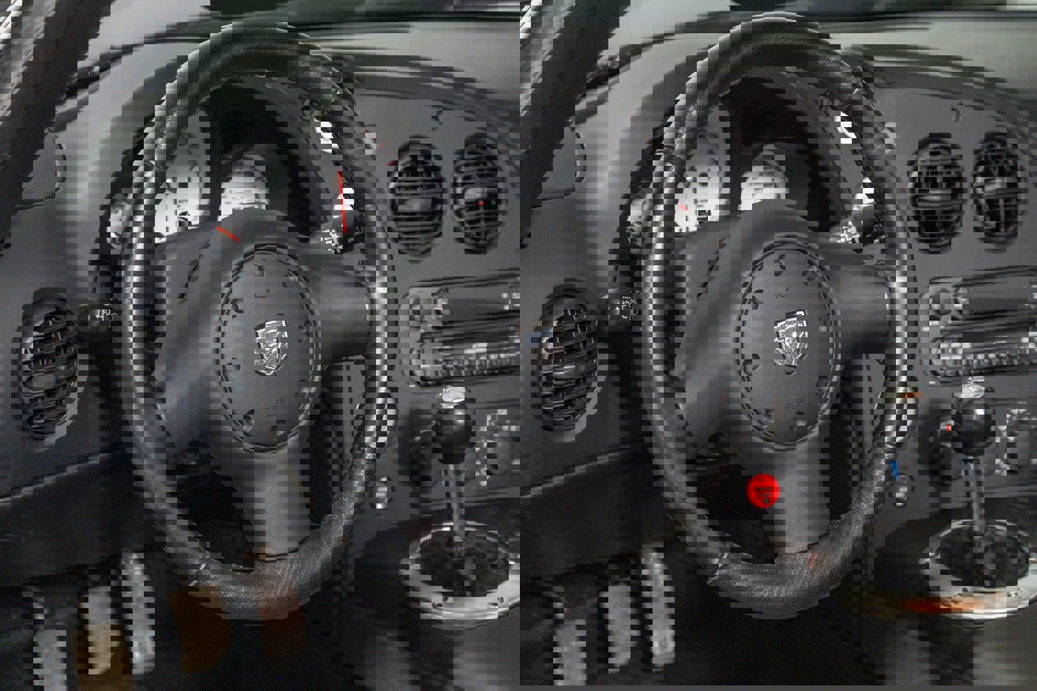 Used 2005 Dodge Viper SRT-10 image 26