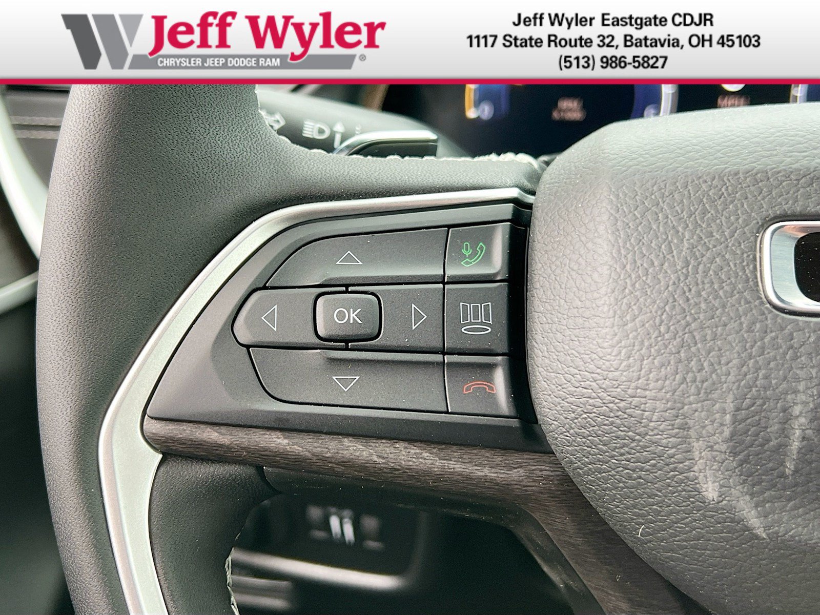 New 2026 Jeep Grand Cherokee Limited w/ Limited Altitude Package AWD/4WD image 15