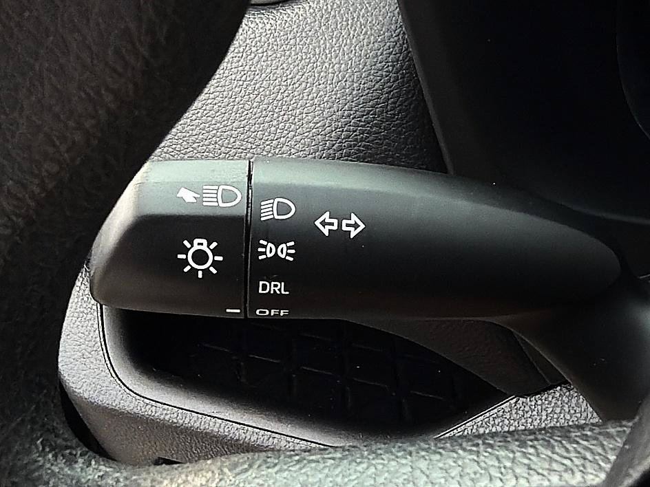 Used 2023 Toyota RAV4 LE AWD/4WD image 20