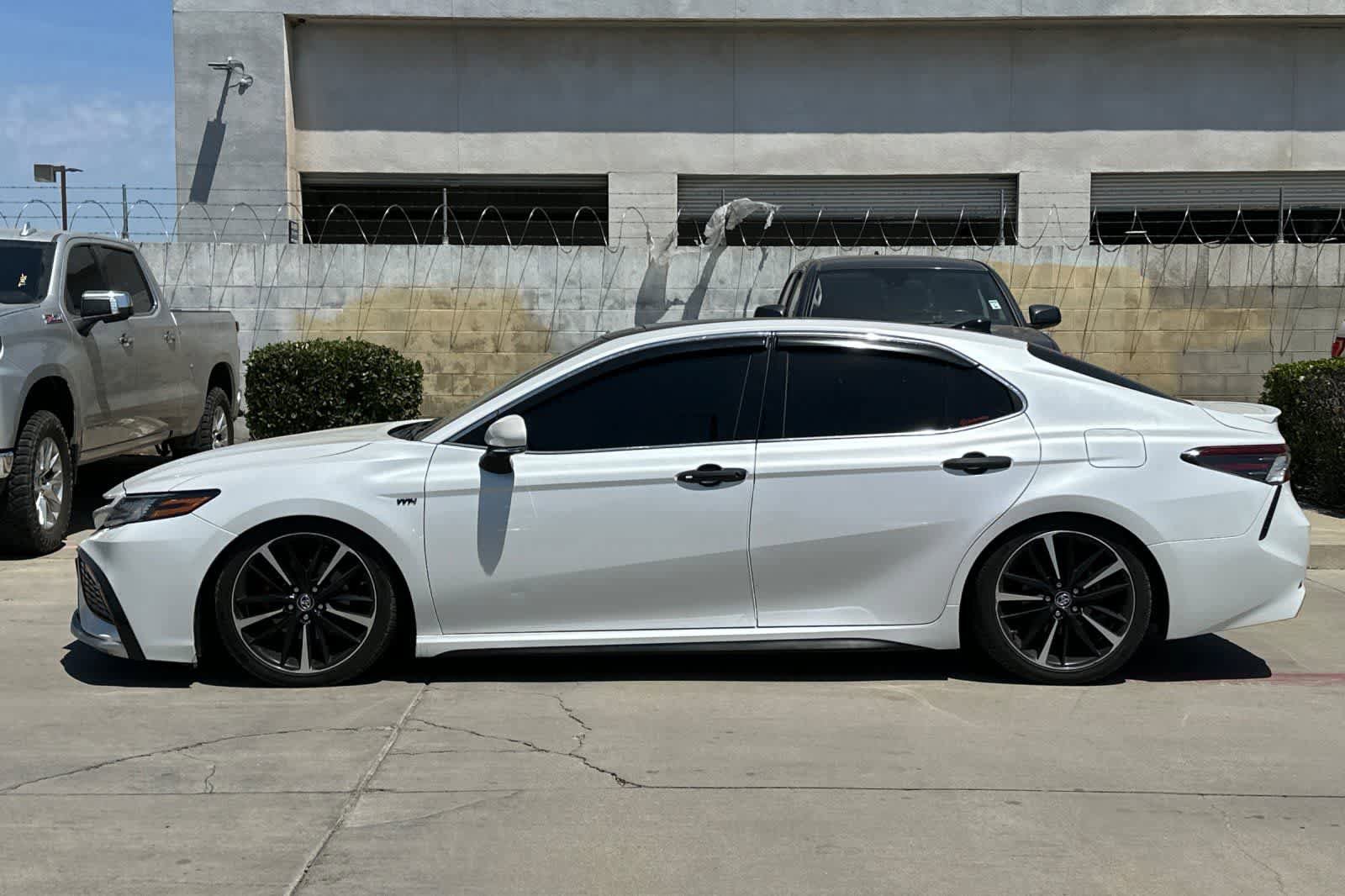Used 2021 Toyota Camry XSE FWD image 6