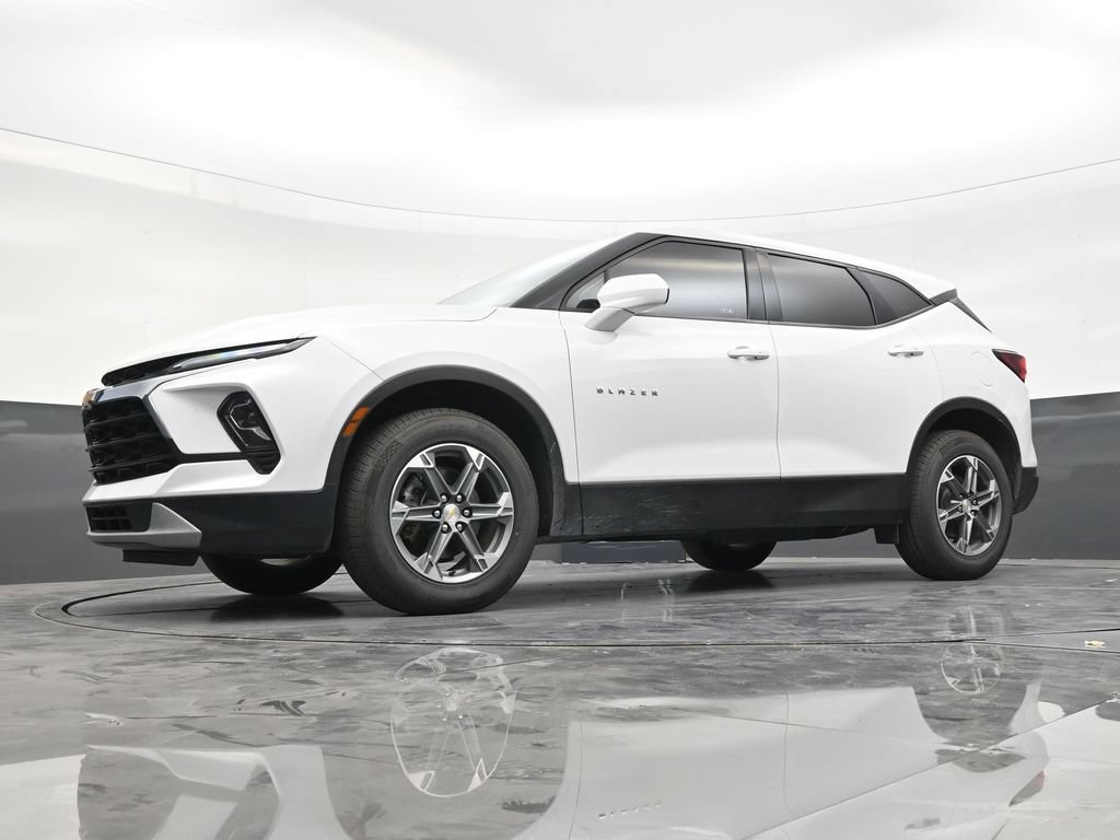 Used 2024 Chevrolet Blazer LT FWD image 20