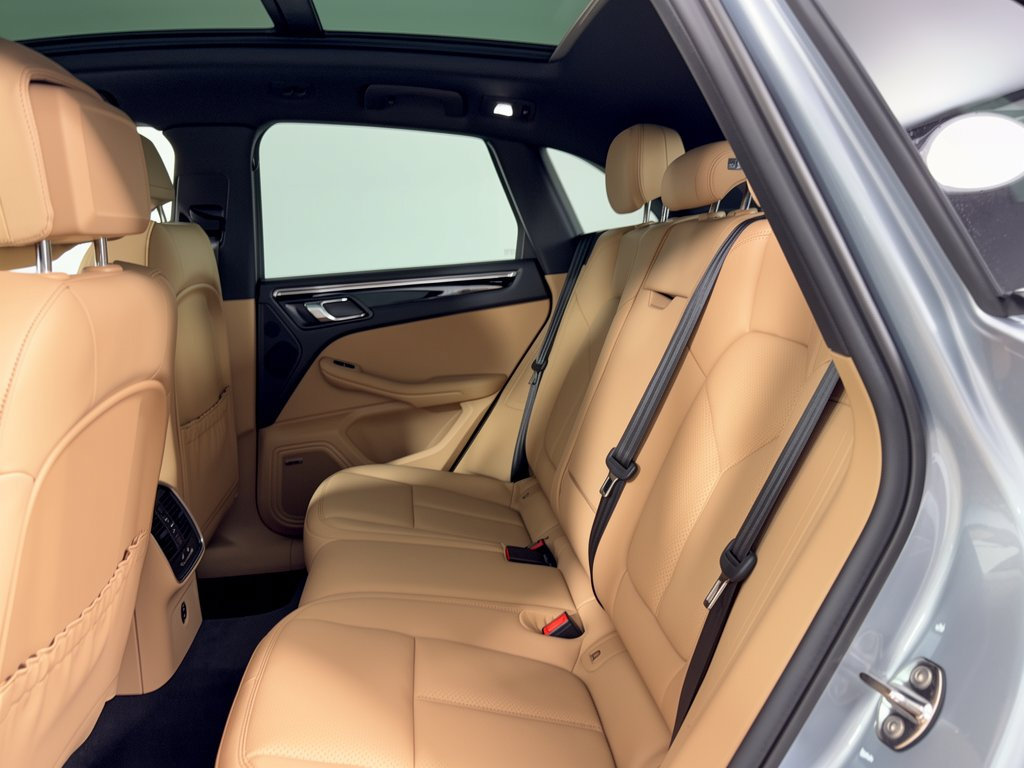 New 2026 Porsche Macan AWD/4WD image 25
